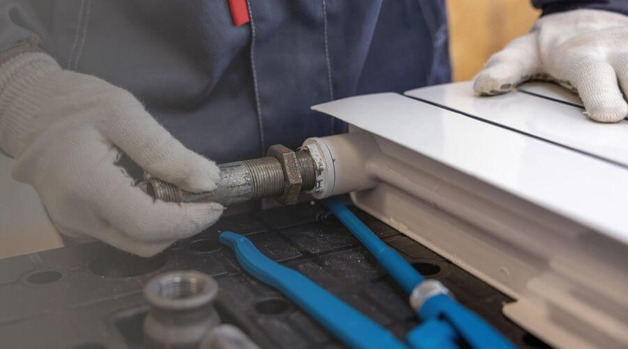 Expert burst pipe repair services in Newton, IA